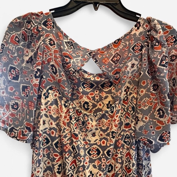 Lucky Brand Women’s Short Sheer Sleeve Boho Tee with Open Back size small - Picture 4 of 6